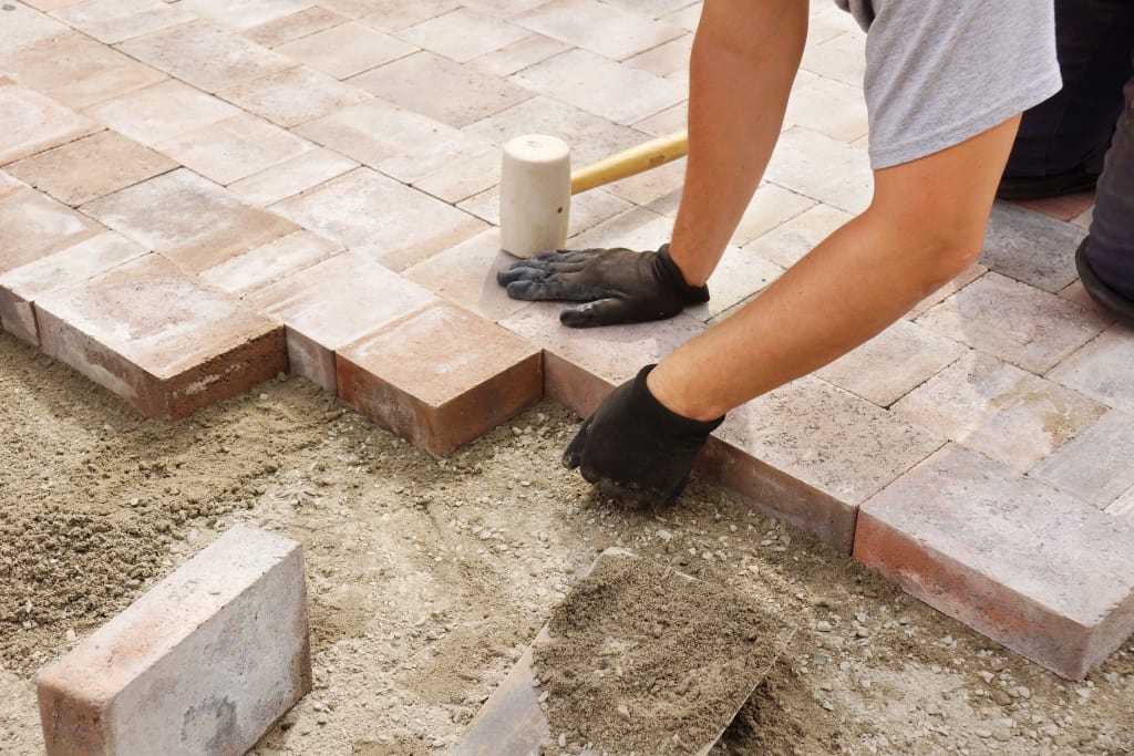 How to Go About Replacing Pavers Post Thumbnail
