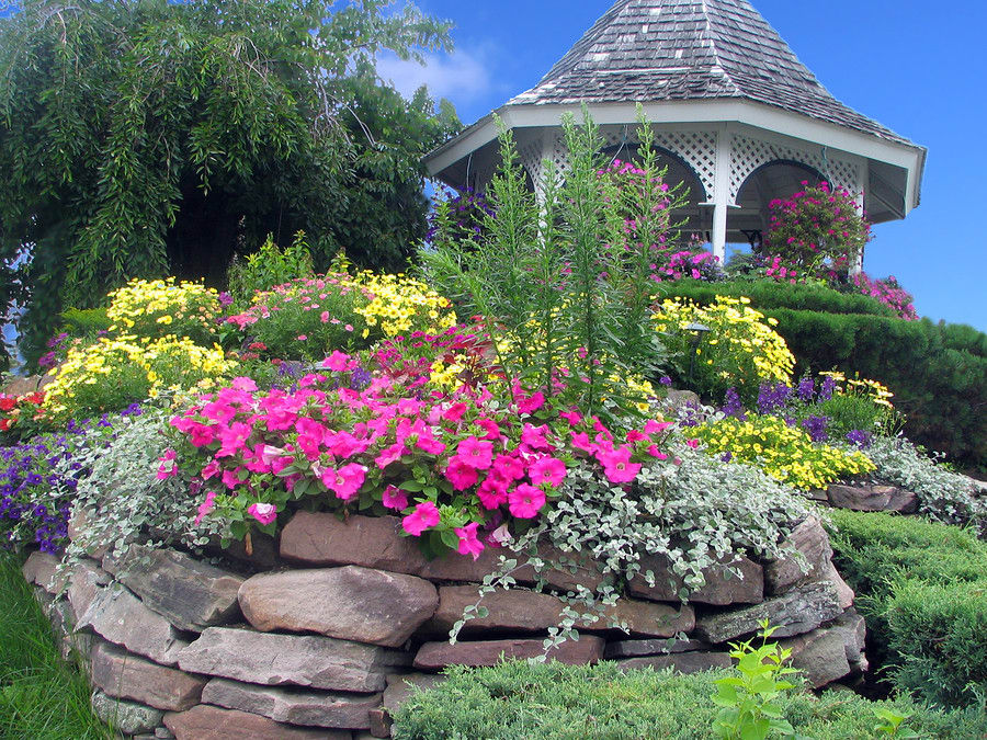 Can Retaining Walls Improve the Health of Your Garden? Post Thumbnail