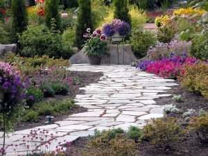 Why Stone and Brick Are Ideal Materials for Many Hardscapes Post Thumbnail