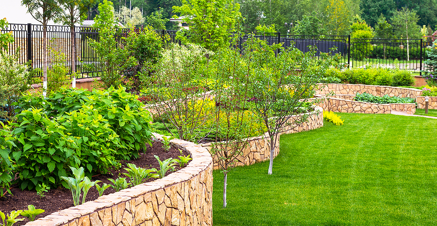 7 Ways to Create a Low Maintenance Yard with Hardscapes Post Thumbnail